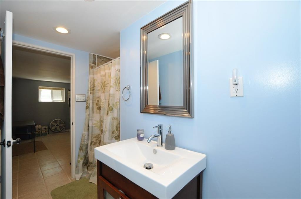1043 Ridgetop Drive Greenwood, IN 46142 - Photo 32 of 45 Gallery Image 32