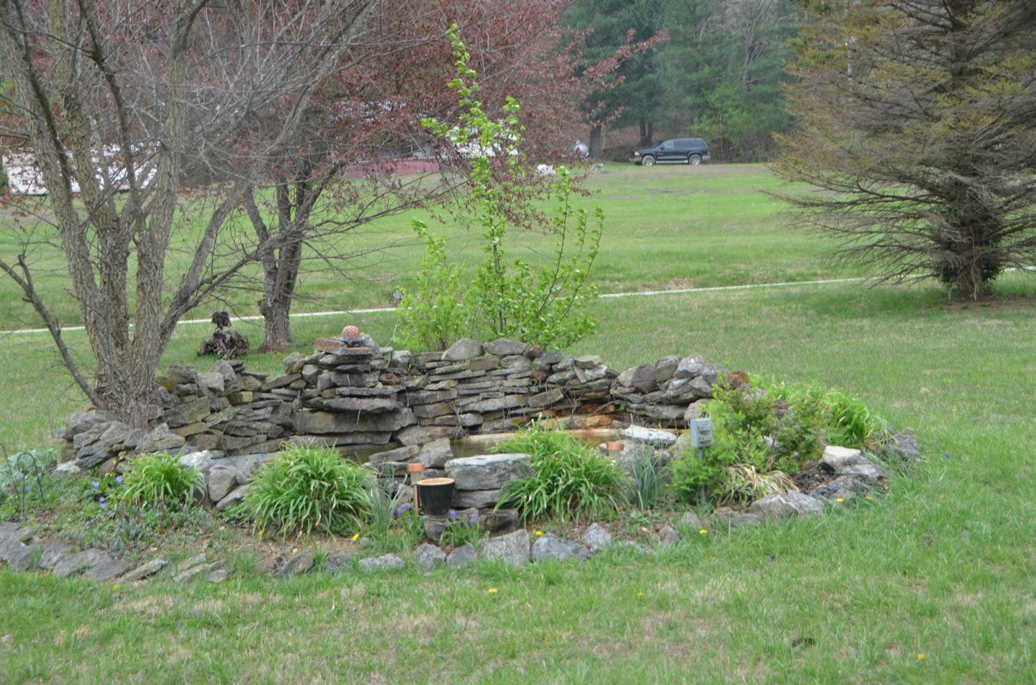 983 Dry Branch Road Irvine, KY 40336 - Photo 3 of 19 Enjoy your own water park!!