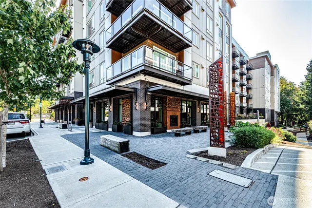 $900,000 | 11903 Northeast 128th Street, Unit 214, Kirkland, WA 98034
