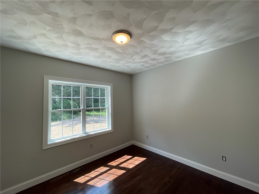 201 Shady Valley Road Coventry, RI 02816 - Photo 15 of 21