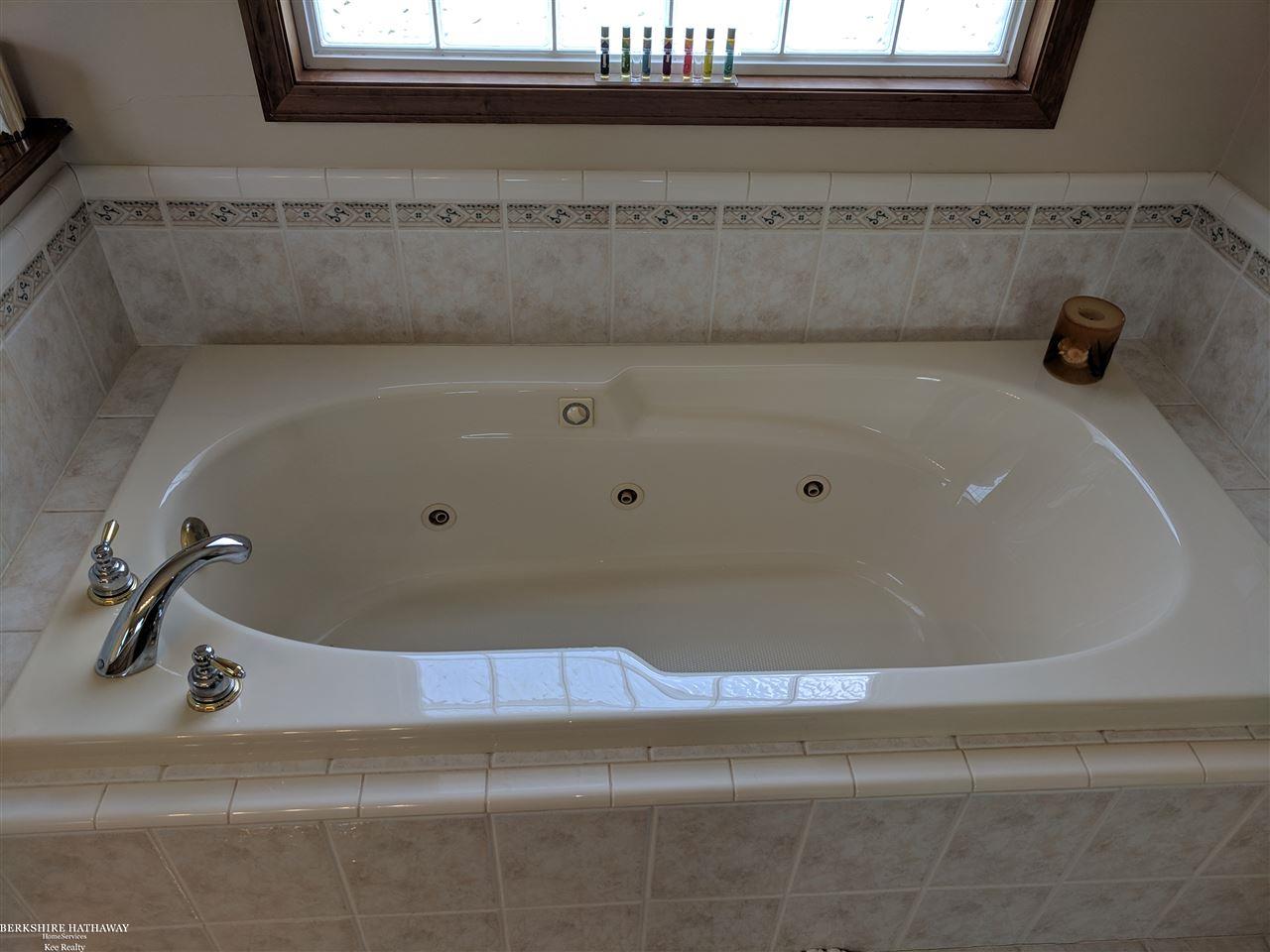 1934 Sundance Ridge Howell, MI 48843 - Photo 26 of 62 31376026-25.JPG