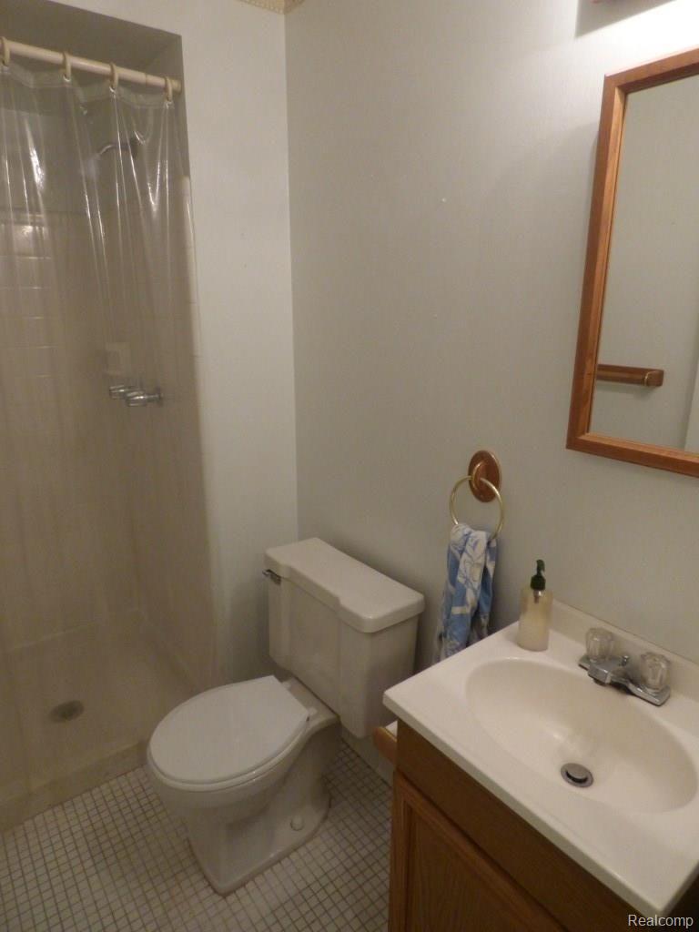 43132 Hanford Road Canton, MI 48187 - Photo 26 of 37 P1110653.jpg