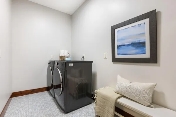 $1,195,000 | 9823 103rd Street Northwest, Annandale, MN 55302