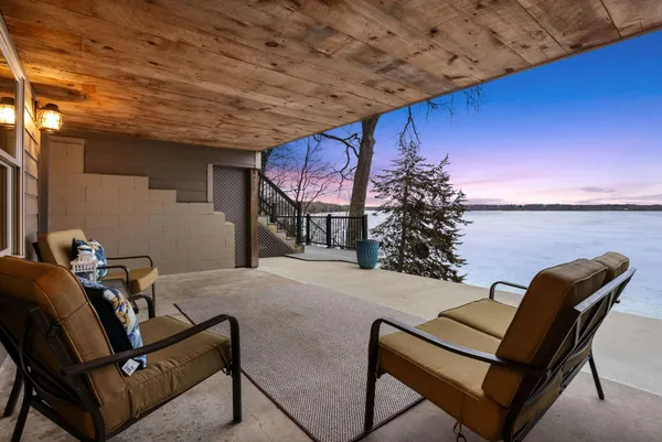 $1,195,000 | 9823 103rd Street Northwest, Annandale, MN 55302