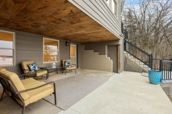 $1,195,000 | 9823 103rd Street Northwest, Annandale, MN 55302