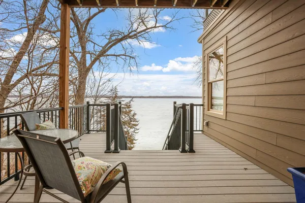 $1,195,000 | 9823 103rd Street Northwest, Annandale, MN 55302