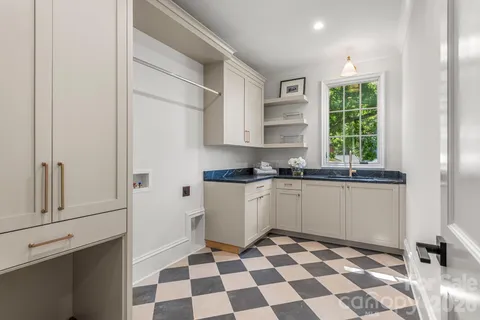 $3,400,000 | 5555 Lansing Drive, Charlotte, NC 28270