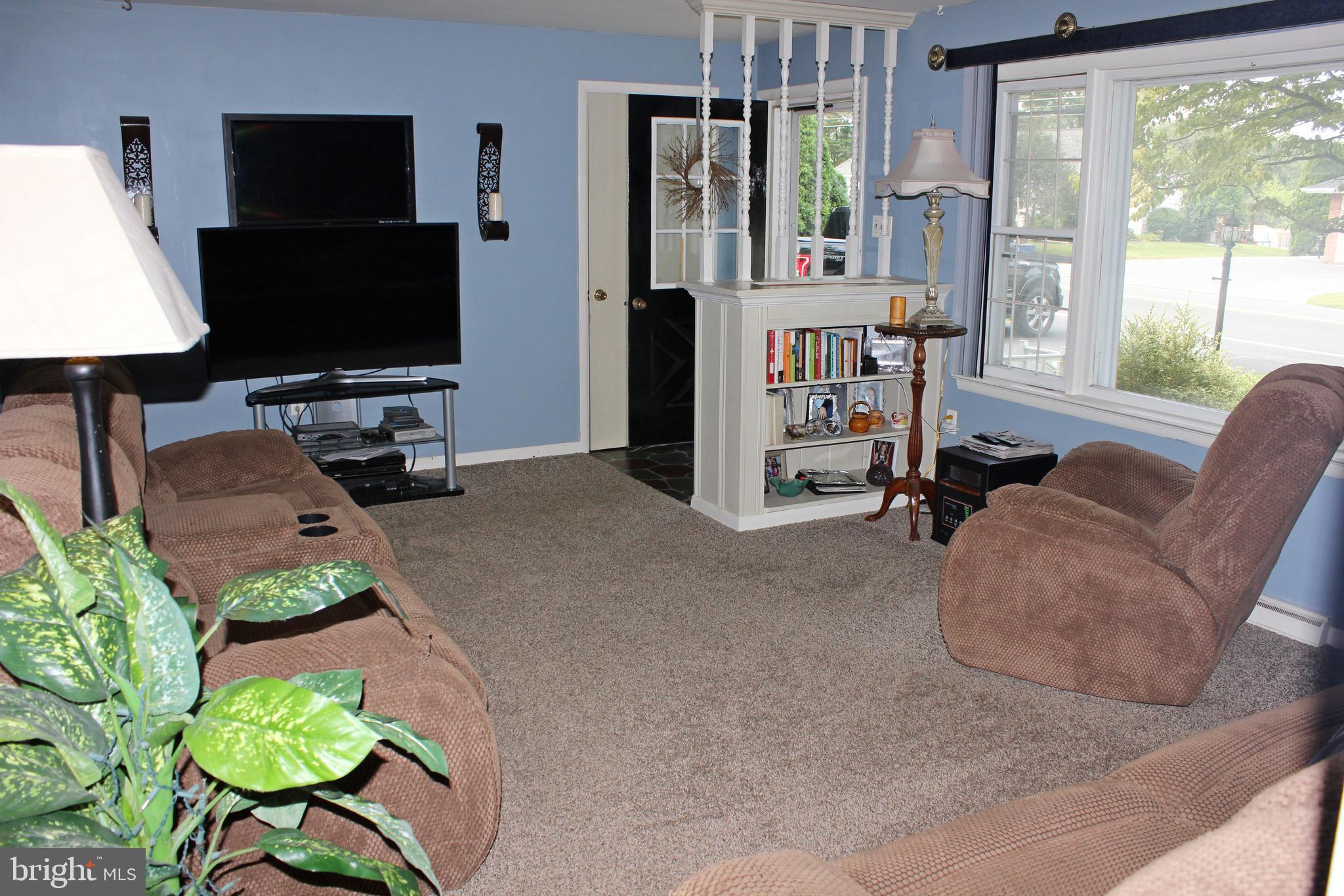 324 Owl Hill Road Lititz, PA 17543 - Photo 3 of 33