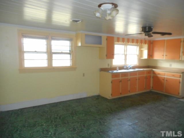 1094 Packing Plant Road Smithfield, NC 27577 - Photo 4 of 12 Gallery Image 4