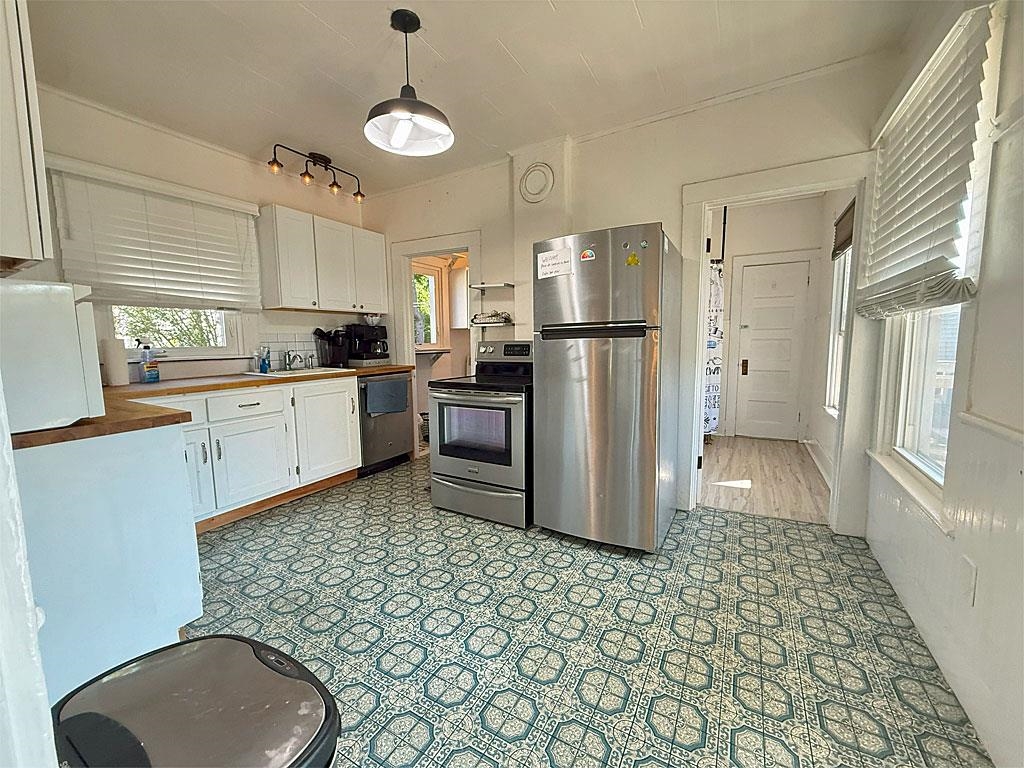 102 Brown Street Rutland, VT 05701 - Photo 12 of 33