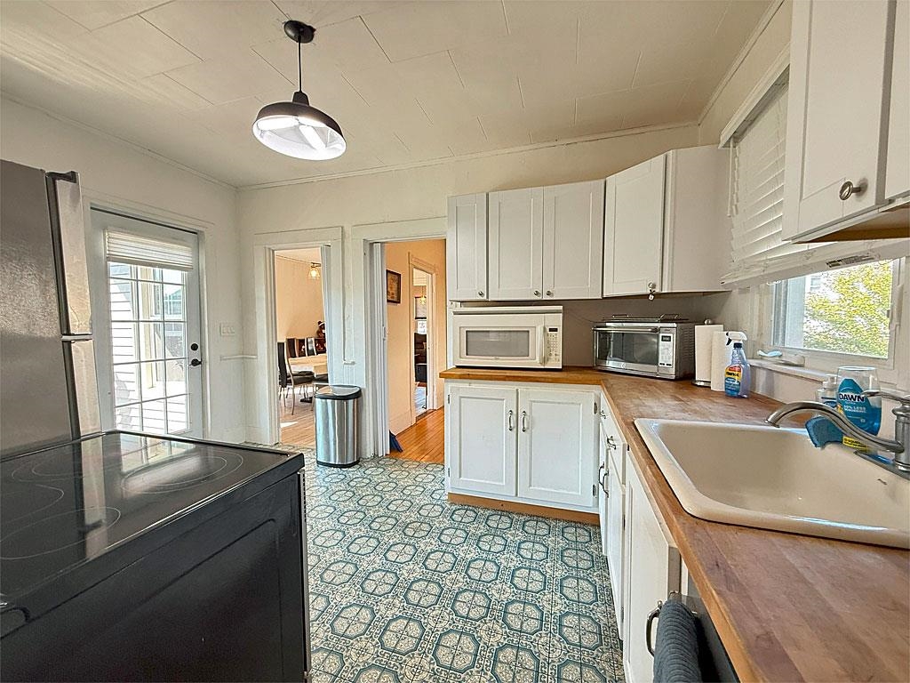 102 Brown Street Rutland, VT 05701 - Photo 13 of 33