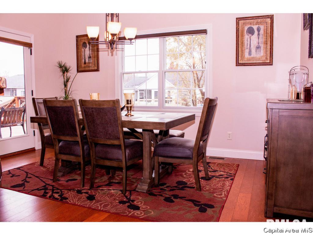 1400 Lake Pointe Court Springfield, IL 62712 - Photo 12 of 36 Gallery Image 12