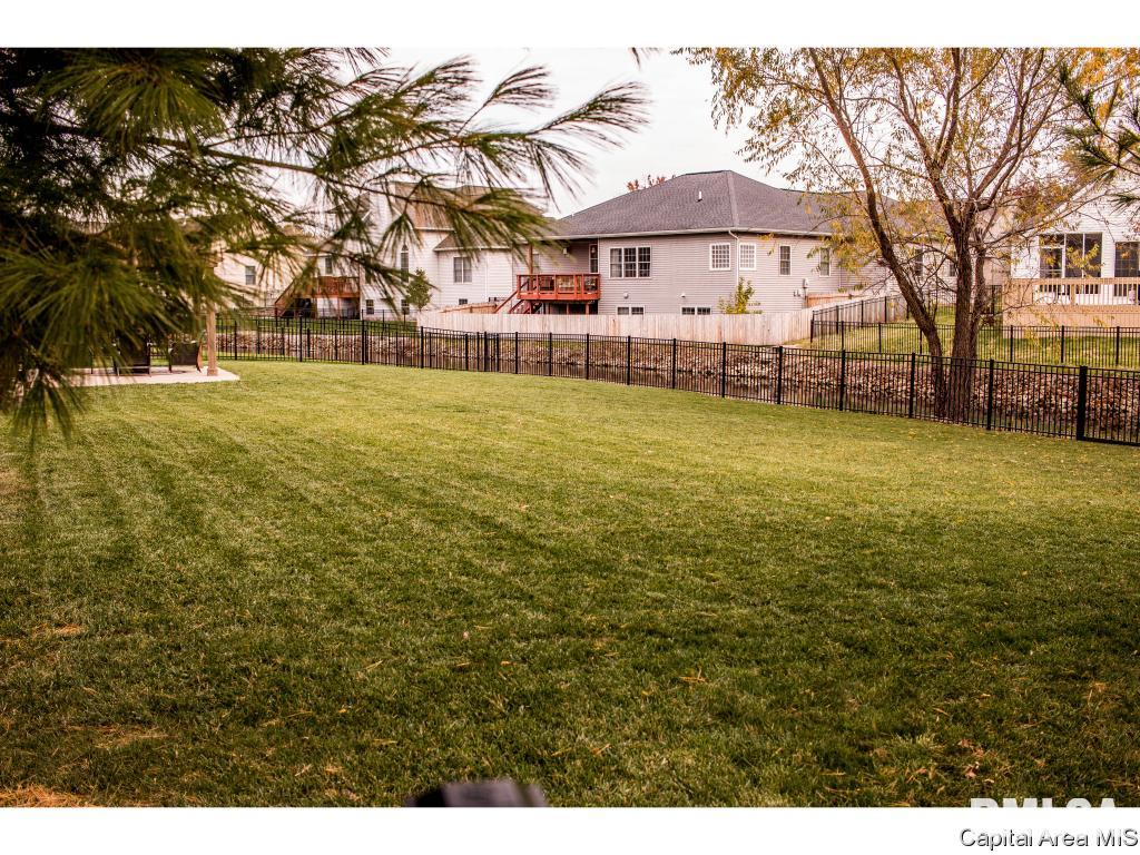 1400 Lake Pointe Court Springfield, IL 62712 - Photo 25 of 36 Gallery Image 25