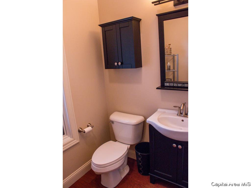 1400 Lake Pointe Court Springfield, IL 62712 - Photo 34 of 36 Gallery Image 34