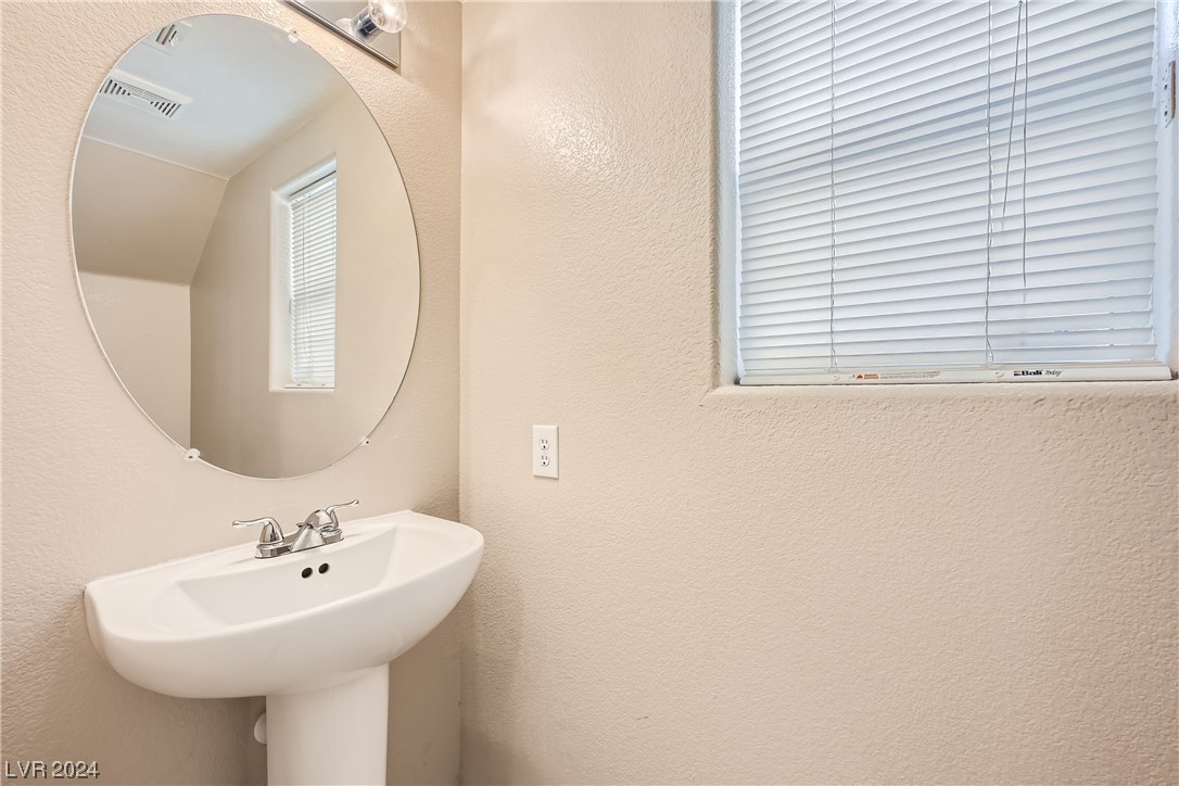 7308 Laburnum Street Las Vegas, NV 89113 - Photo 4 of 10