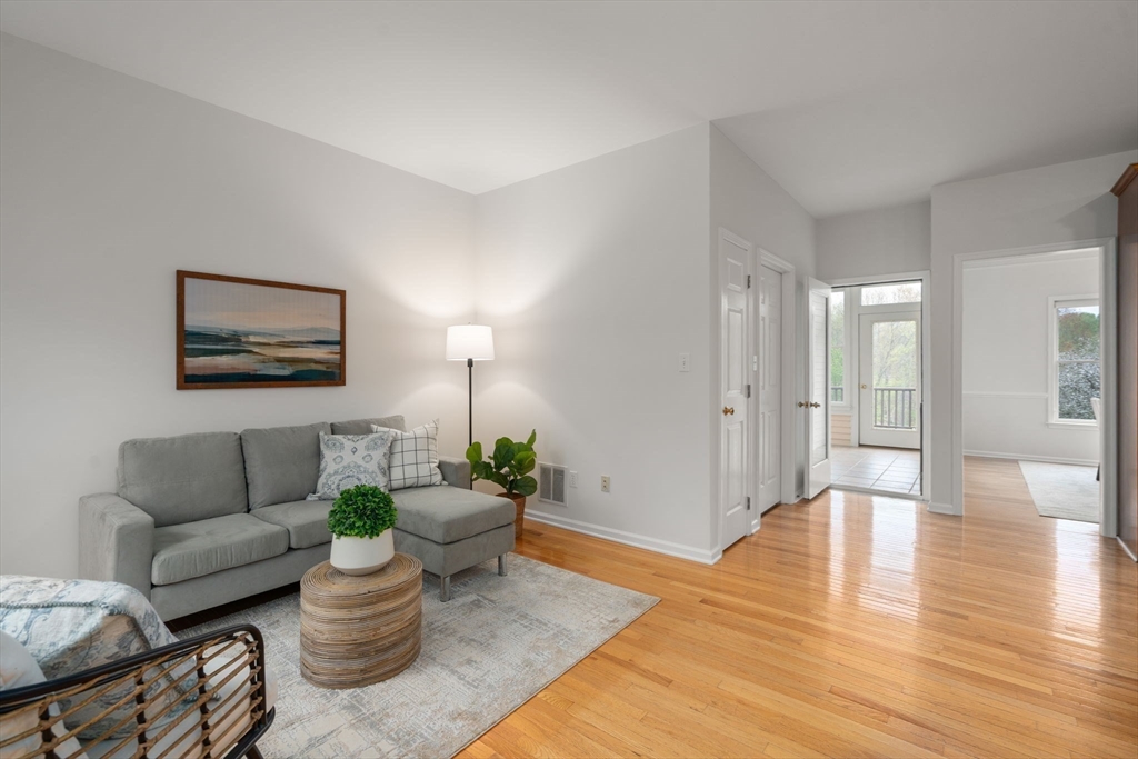 4 Arbella Road, Unit 4 Bedford, MA 01730 - Photo 11 of 34 Gallery Image 11