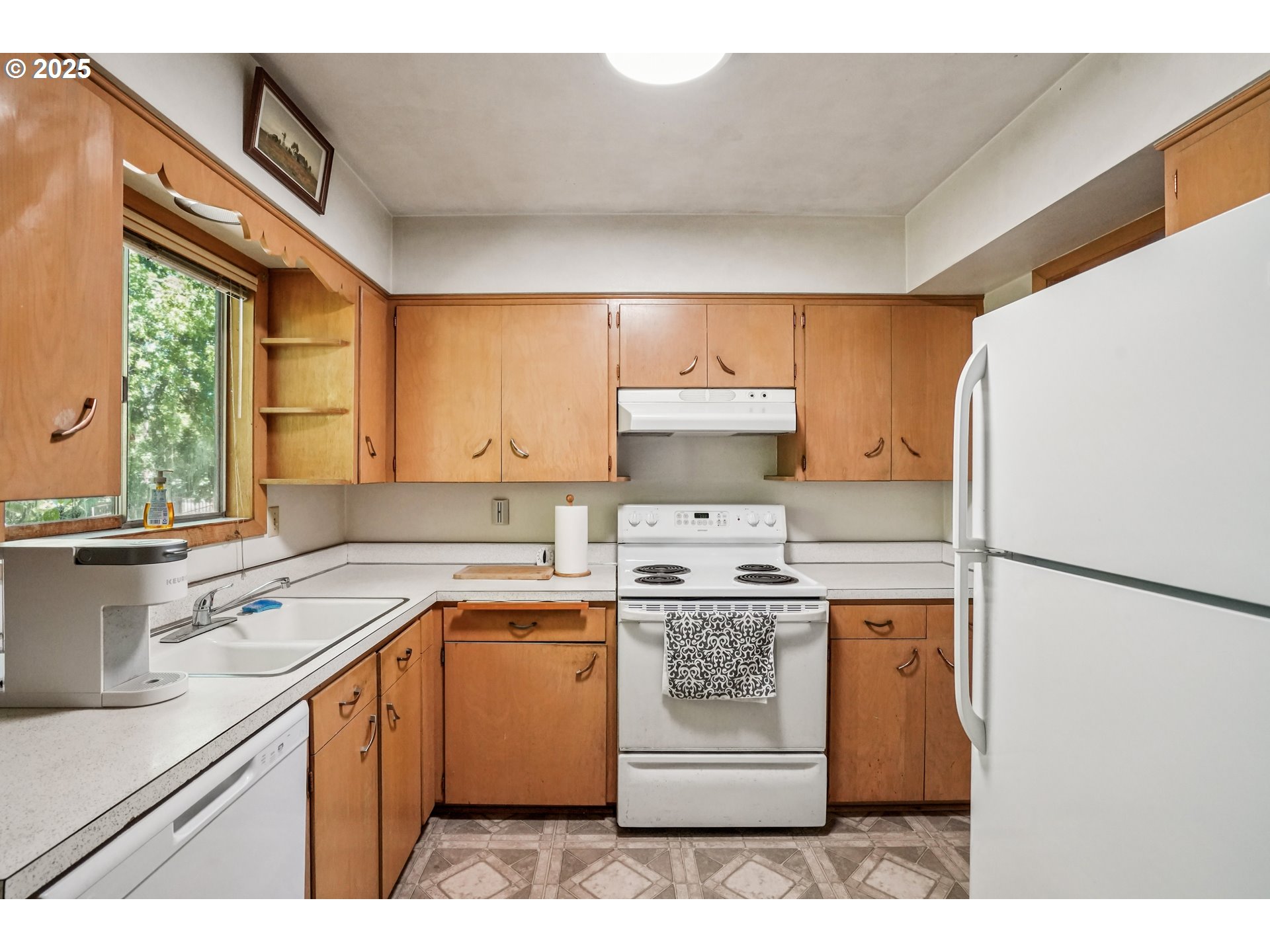 18365 Southwest Rosa Road Beaverton, OR 97078 - Photo 14 of 26 Gallery Image 14