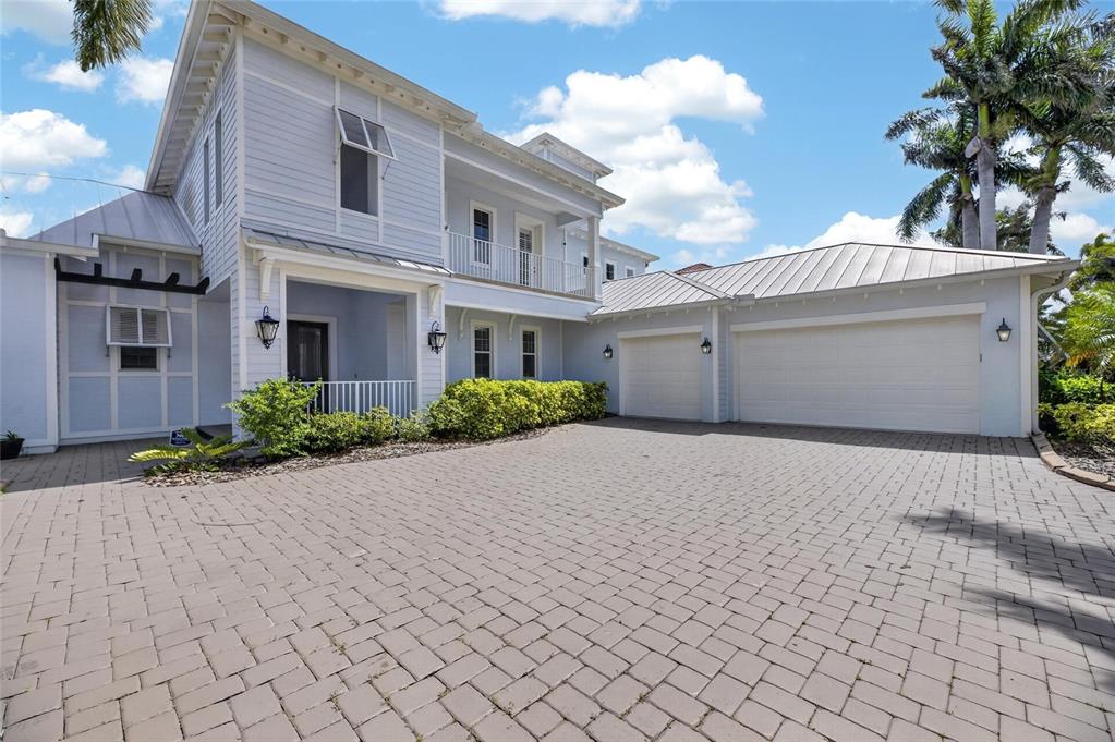 613 Balibay Road Apollo Beach, FL 33572 - Photo 11 of 99