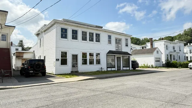 $120,000 | 55 Broad Street, Amsterdam, NY 12010