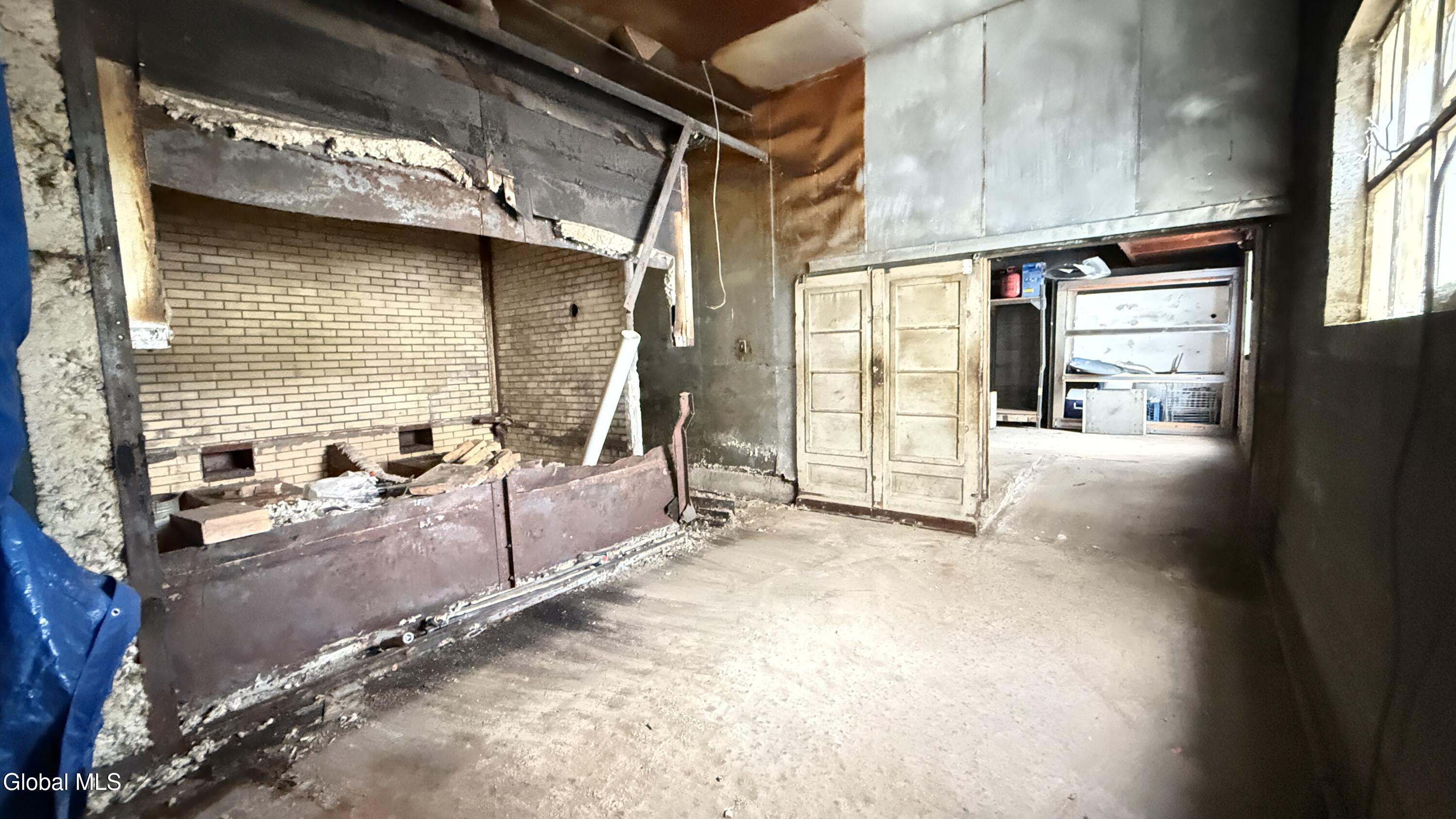 55 Broad Street Amsterdam, NY 12010 - Photo 12 of 31 IMG_4971