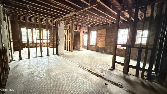 $120,000 | 55 Broad Street, Amsterdam, NY 12010