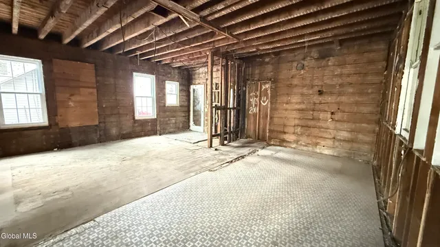 $120,000 | 55 Broad Street, Amsterdam, NY 12010