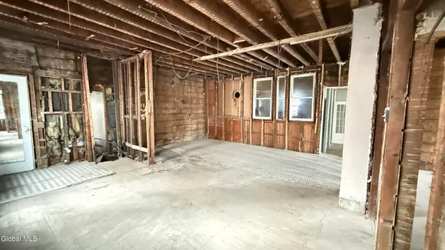 $120,000 | 55 Broad Street, Amsterdam, NY 12010