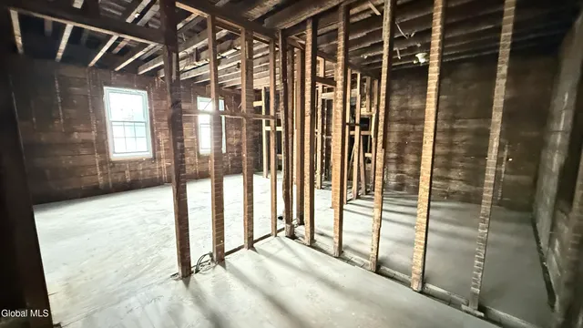 $120,000 | 55 Broad Street, Amsterdam, NY 12010