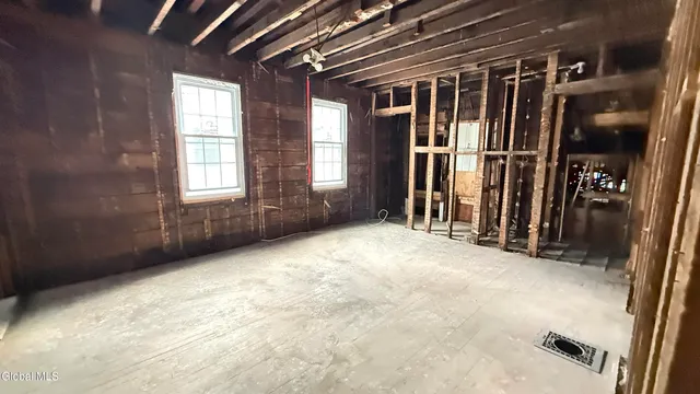 $120,000 | 55 Broad Street, Amsterdam, NY 12010