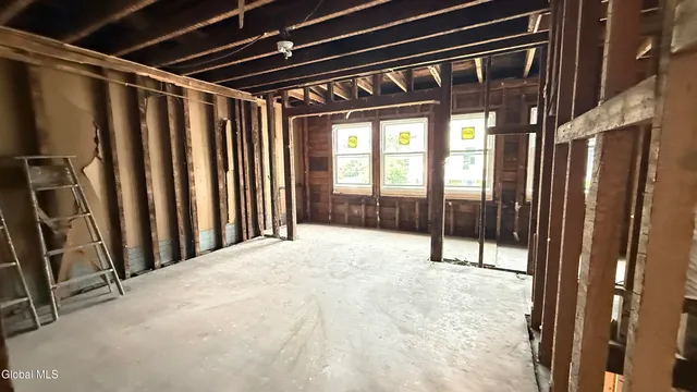 $120,000 | 55 Broad Street, Amsterdam, NY 12010