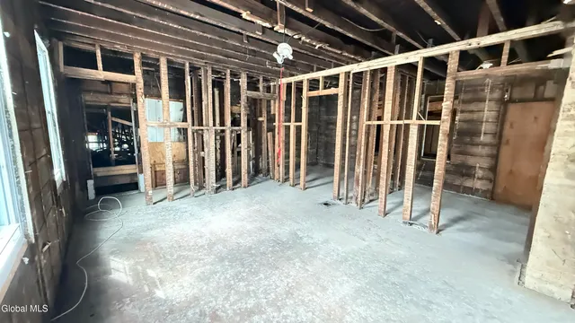 $120,000 | 55 Broad Street, Amsterdam, NY 12010