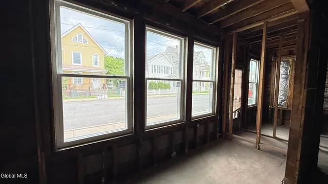 $120,000 | 55 Broad Street, Amsterdam, NY 12010