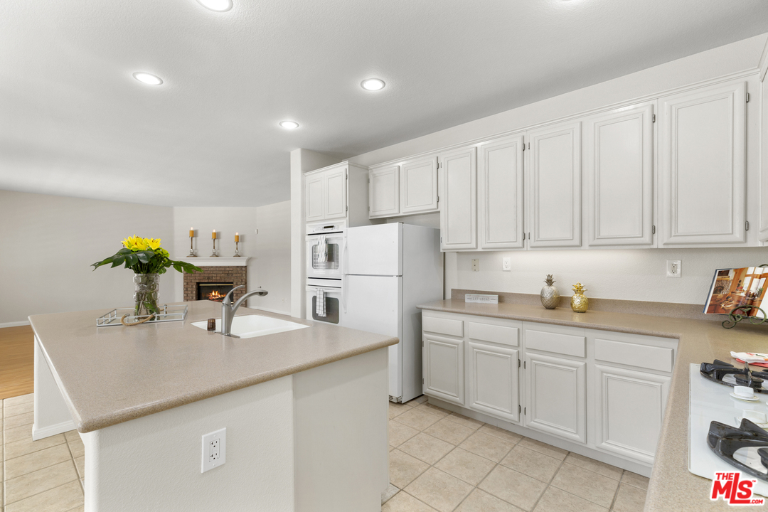 19189 Stagecoach Lane Riverside, CA 92508 - Photo 10 of 33