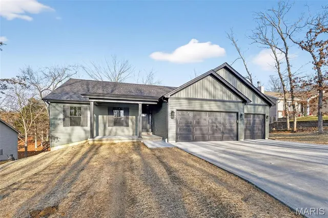 $425,000 | 10474 Ponderosa Drive, Foristell, MO 63348