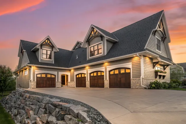 $3,500,000 | 9745 Whistling Valley Road, Lake Elmo, MN 55042