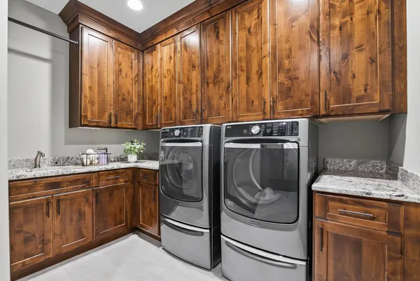 $3,500,000 | 9745 Whistling Valley Road, Lake Elmo, MN 55042