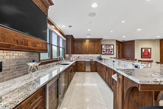 $3,500,000 | 9745 Whistling Valley Road, Lake Elmo, MN 55042