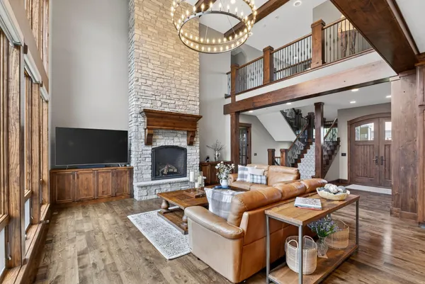 $3,500,000 | 9745 Whistling Valley Road, Lake Elmo, MN 55042