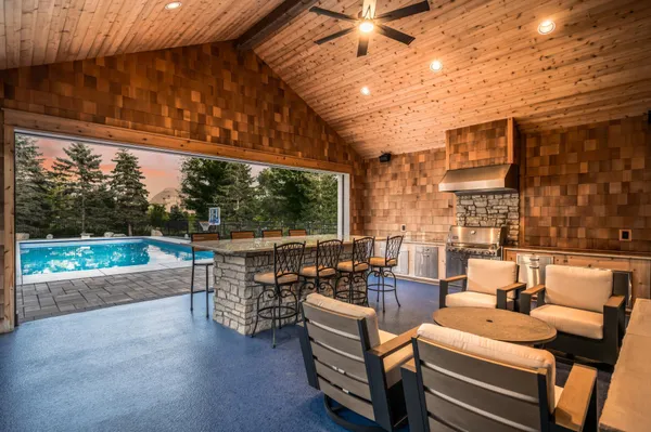 $3,500,000 | 9745 Whistling Valley Road, Lake Elmo, MN 55042