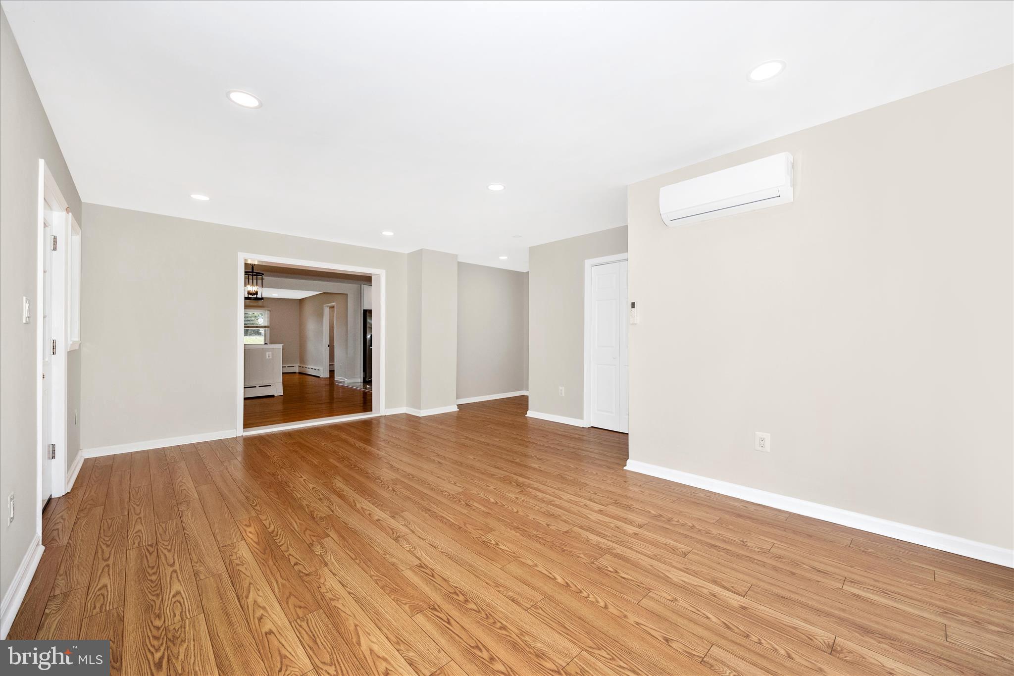 16215 Redland Road Rockville, MD 20855 - Photo 18 of 51 Family Room