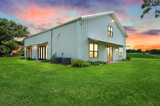 $674,900 | 1006 County Road 280, Cameron, TX 76520