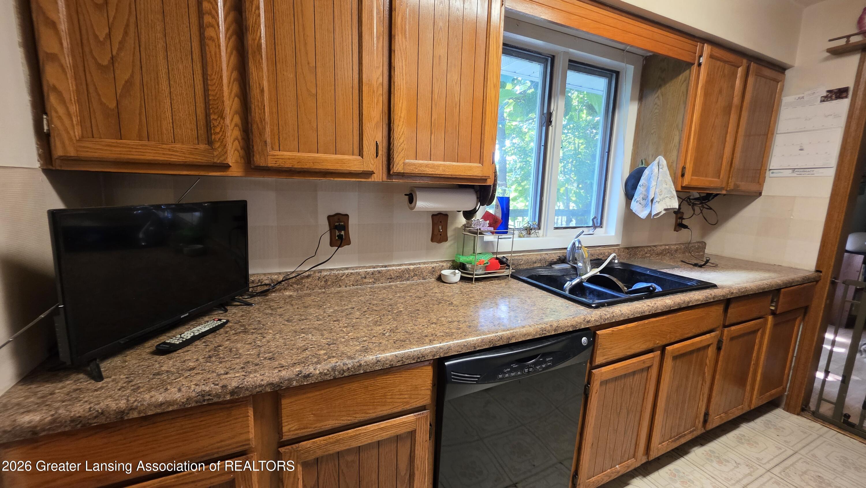 5588 Marsh Road Haslett, MI 48840 - Photo 9 of 27 20260714_102333