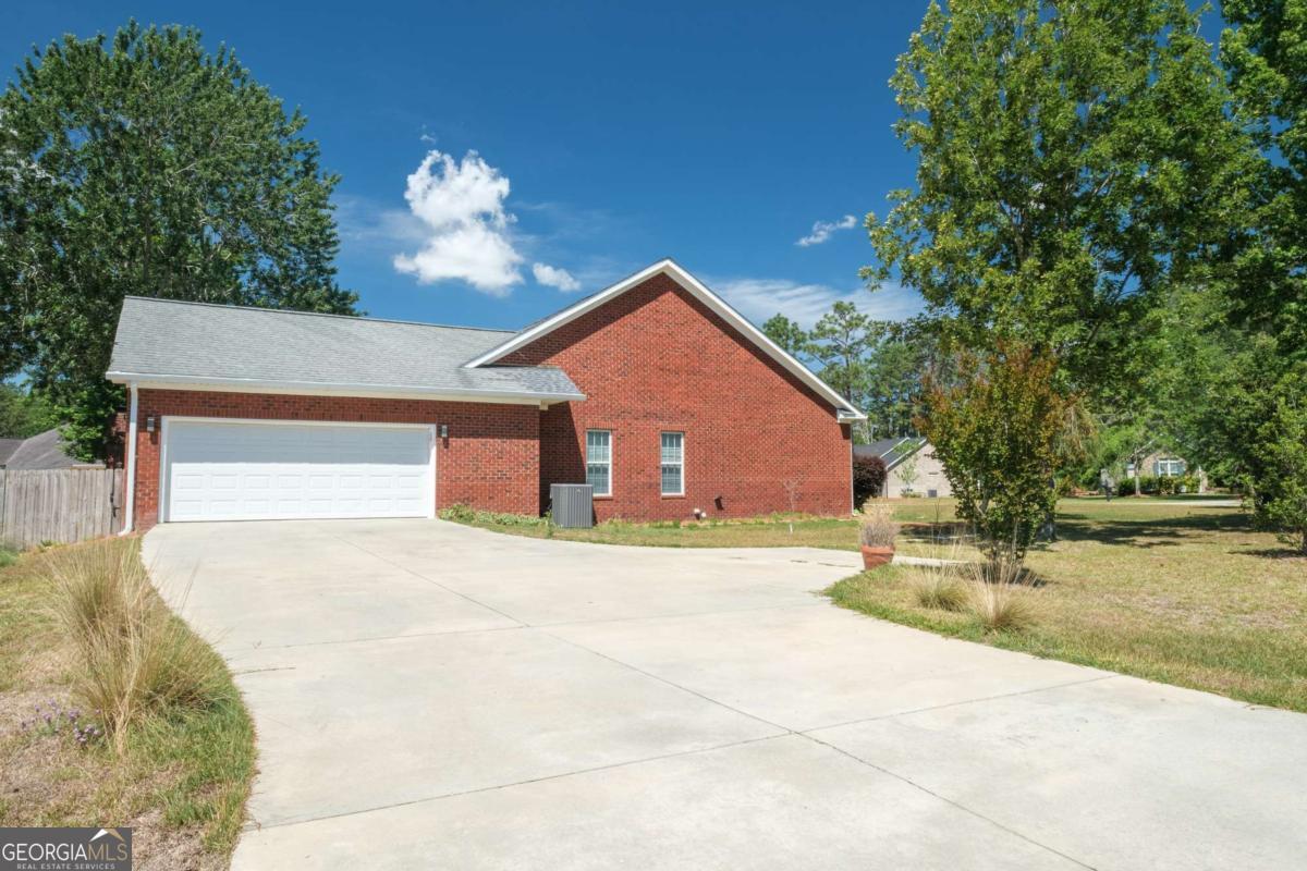 605 Patrick Way Statesboro, GA 30458 - Photo 5 of 44