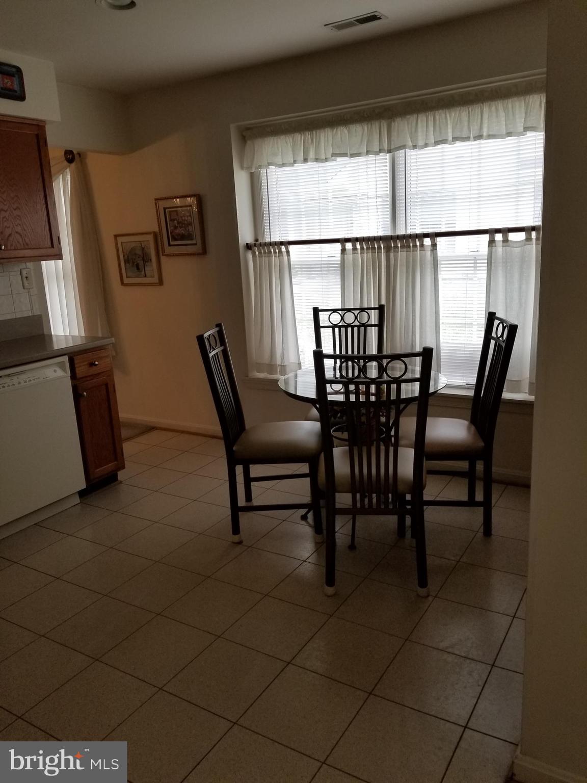 2510 Bollard Road Annapolis, MD 21401 - Photo 9 of 20 Breakfast nook in Kitchen