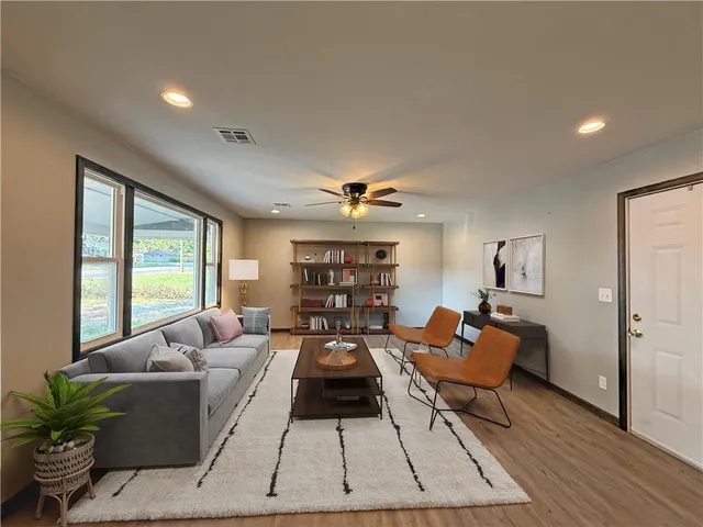 $139,900 | 1422 North Ash Street, Nevada, MO 64772