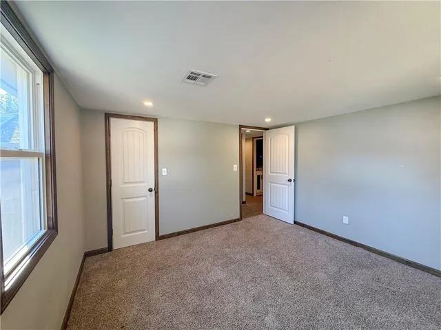 $139,900 | 1422 North Ash Street, Nevada, MO 64772