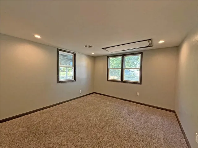 $139,900 | 1422 North Ash Street, Nevada, MO 64772