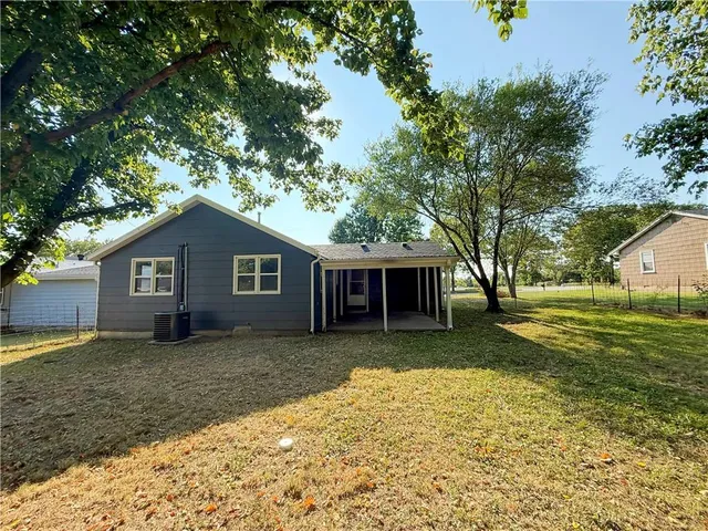 $139,900 | 1422 North Ash Street, Nevada, MO 64772