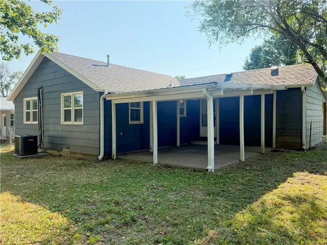 $139,900 | 1422 North Ash Street, Nevada, MO 64772