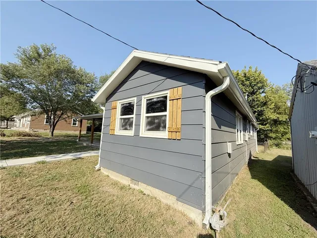 $139,900 | 1422 North Ash Street, Nevada, MO 64772